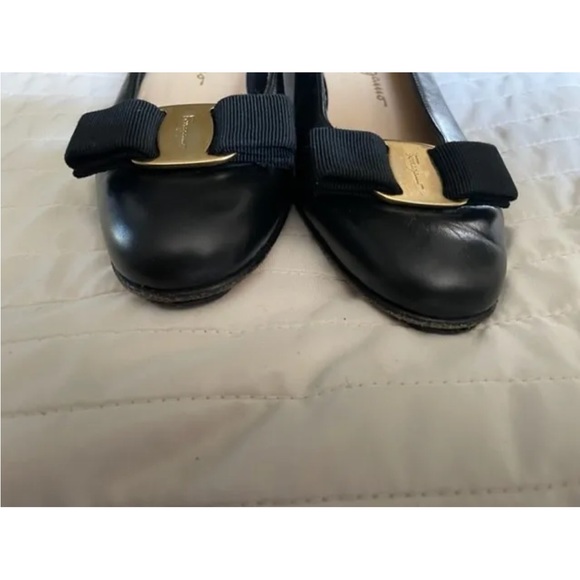 salvatore ferragamo kitten small heel with bow 7narrow Italy so darn cute carla - Picture 2 of 11